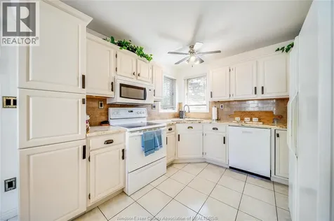 2485 Youngstown Street Windsor ON N9E 4L7