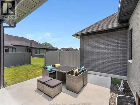 293 Xavier Circle Lakeshore ON N8N 0J3