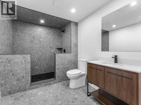 293 Xavier Circle Lakeshore ON N8N 0J3