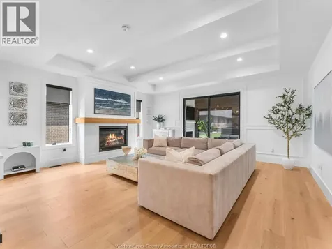 293 Xavier Circle Lakeshore ON N8N 0J3