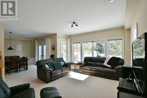47 Meadowbrook Lane Blue Mountains ON N0H 2P0