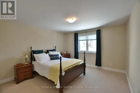 47 Meadowbrook Lane Blue Mountains ON N0H 2P0