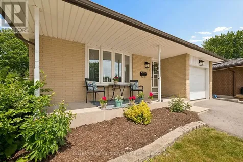 22 Brookside Crescent Kitchener ON N2N 1H1