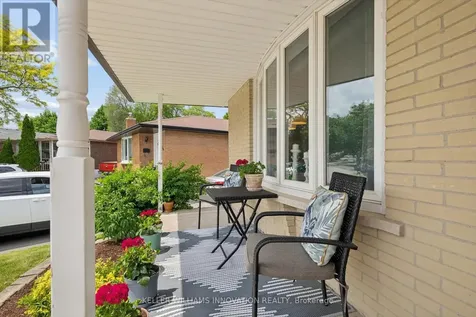22 Brookside Crescent Kitchener ON N2N 1H1