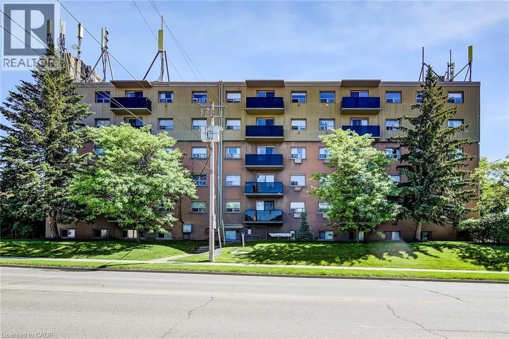 283 Fairway Road North Kitchener ON N2A 2P1