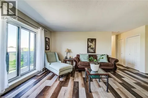 283 Fairway Road North Kitchener ON N2A 2P1