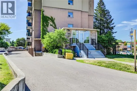 283 Fairway Road North Kitchener ON N2A 2P1