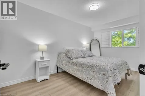 1484 Torrington Drive Mississauga ON L5V 1Y2