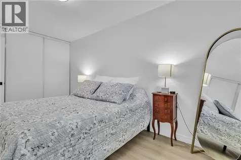 1484 Torrington Drive Mississauga ON L5V 1Y2