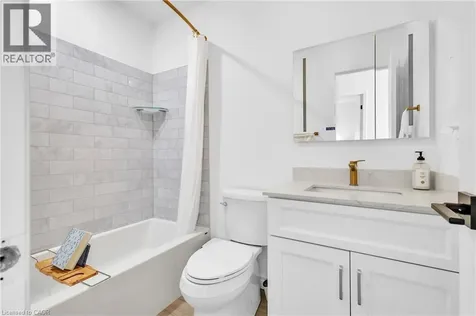 1484 Torrington Drive Mississauga ON L5V 1Y2