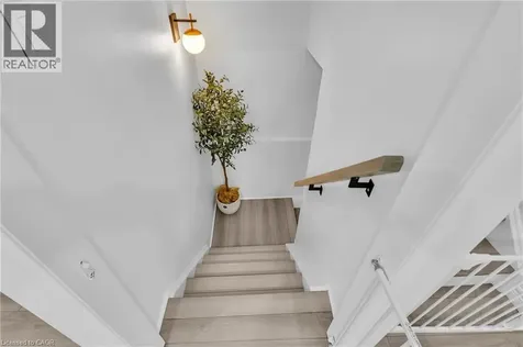 1484 Torrington Drive Mississauga ON L5V 1Y2