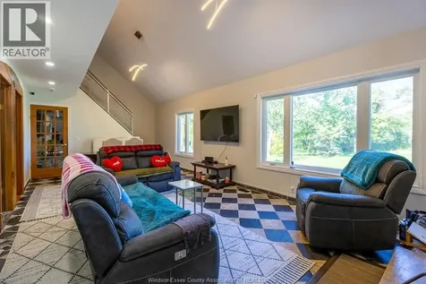 2040 Front Road North Amherstburg ON N9V 3R3