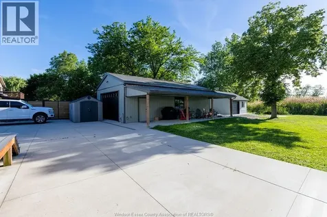 2040 Front Road North Amherstburg ON N9V 3R3
