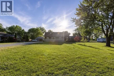 2040 Front Road North Amherstburg ON N9V 3R3