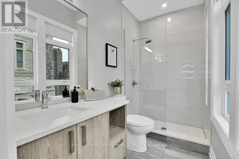 80 Empress Avenue Ottawa ON K1R 7G2