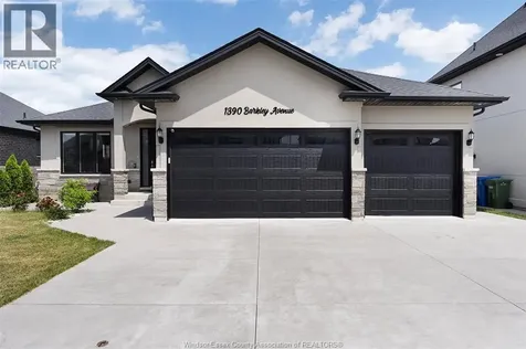 1390 Barkley Avenue Windsor ON N9P 0E8