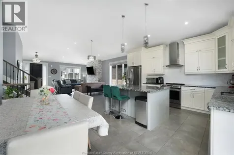 1390 Barkley Avenue Windsor ON N9P 0E8