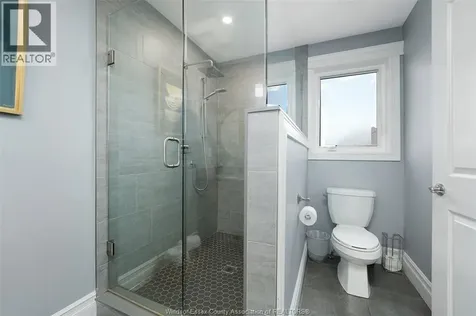 1390 Barkley Avenue Windsor ON N9P 0E8