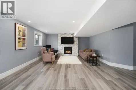 1390 Barkley Avenue Windsor ON N9P 0E8