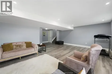 1390 Barkley Avenue Windsor ON N9P 0E8