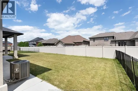 1390 Barkley Avenue Windsor ON N9P 0E8