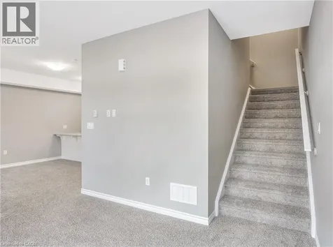 28 Oat Lane Kitchener ON N2R 0T1