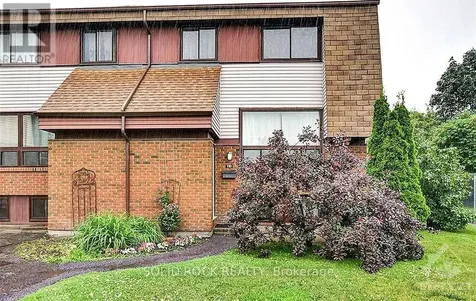 11D Woodvale Green West Ottawa ON K2G 4G9