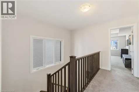 8 Pinnacle Court Hamilton ON L0R 1W0