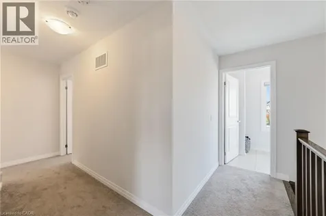 8 Pinnacle Court Hamilton ON L0R 1W0