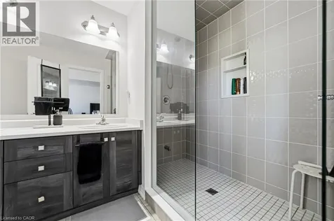 8 Pinnacle Court Hamilton ON L0R 1W0