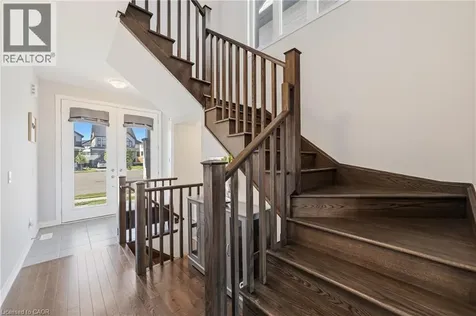8 Pinnacle Court Hamilton ON L0R 1W0