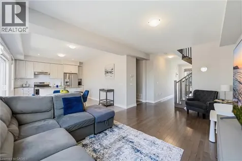 8 Pinnacle Court Hamilton ON L0R 1W0