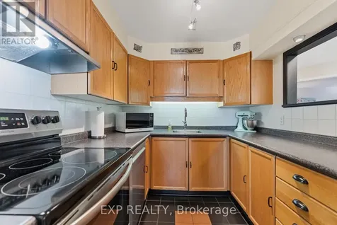 2 Stonebank Crescent Ottawa ON K2H 9M1