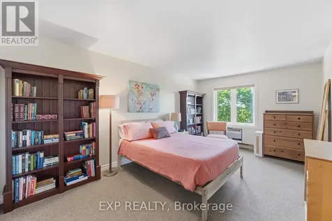 2 Stonebank Crescent Ottawa ON K2H 9M1