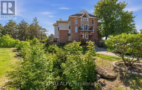 2 Stonebank Crescent Ottawa ON K2H 9M1