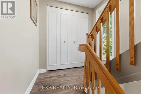 2 Stonebank Crescent Ottawa ON K2H 9M1