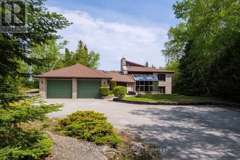 28 Elgin Street Northern Bruce Peninsula ON N0H 2R0