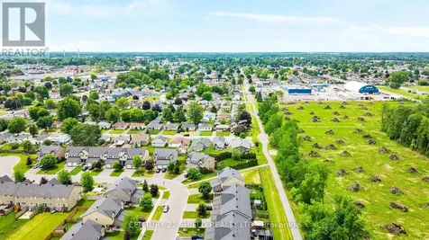 1144 Clement Court Cornwall ON K6H 0G3