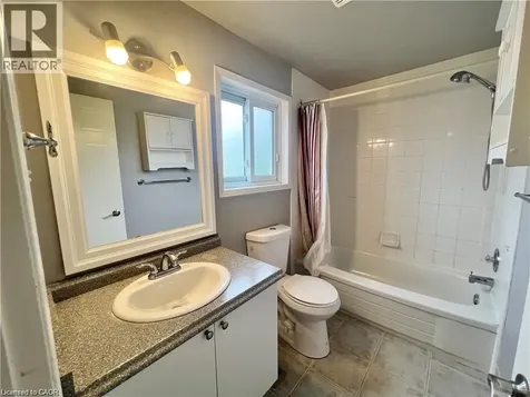 209 Auburn Drive Waterloo ON N2K 3T1