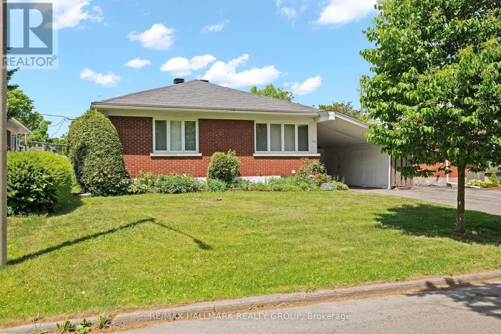 839 Weston Drive Ottawa ON K1G 1W5