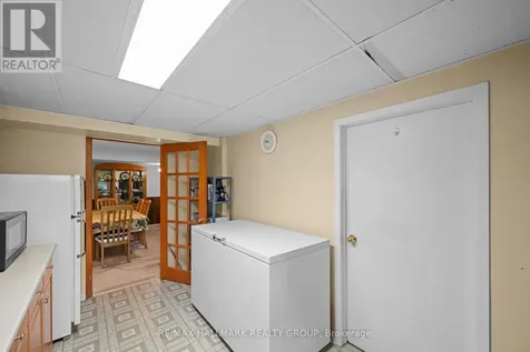 839 Weston Drive Ottawa ON K1G 1W5