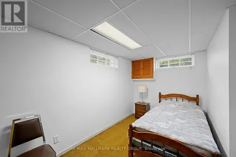 839 Weston Drive Ottawa ON K1G 1W5