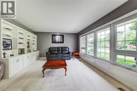 192 Warren Road Kitchener ON N2M 4T7