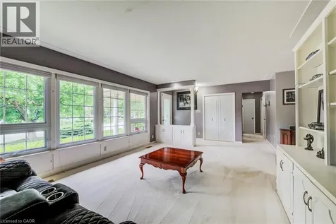 192 Warren Road Kitchener ON N2M 4T7