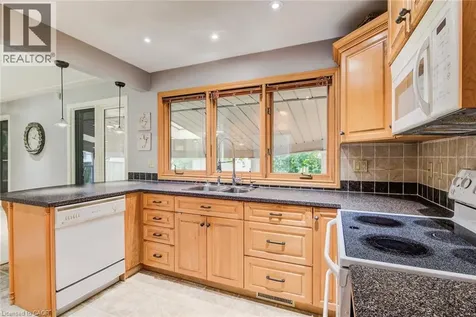 192 Warren Road Kitchener ON N2M 4T7