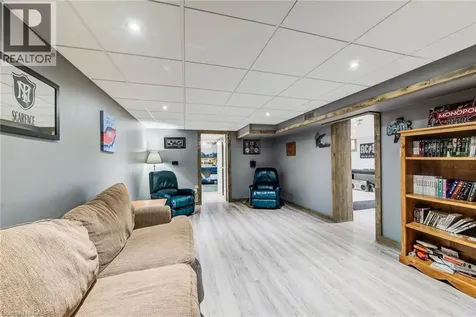 192 Warren Road Kitchener ON N2M 4T7