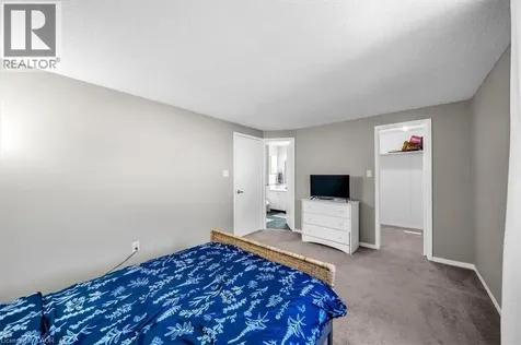732 Bennett Crescent Oshawa ON L1K 1T6