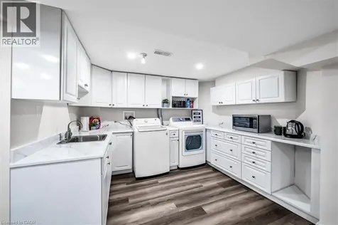732 Bennett Crescent Oshawa ON L1K 1T6