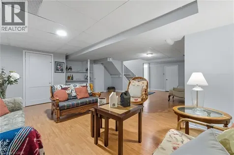 3043 Vanderbilt Road Mississauga ON L5N 4W8