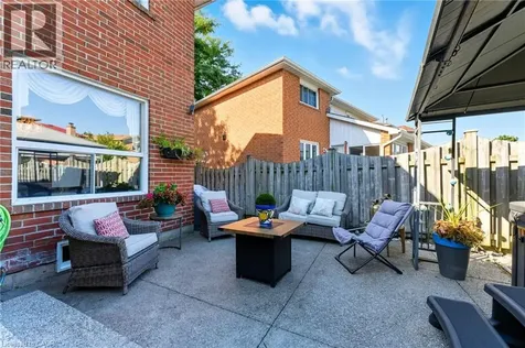3043 Vanderbilt Road Mississauga ON L5N 4W8